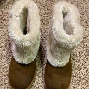 Fur cuffed suede shorty boot.